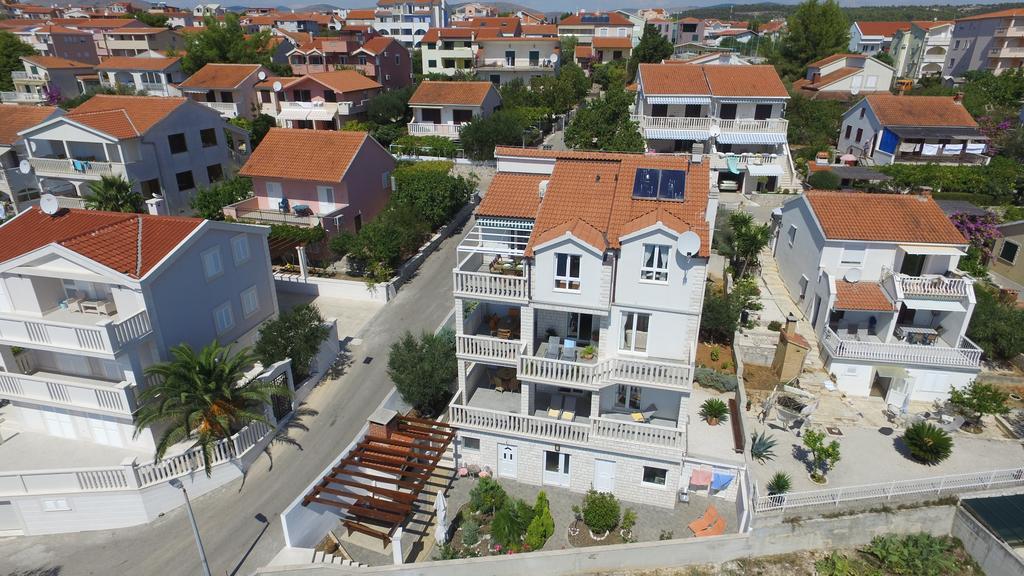 Apartments Wisibada Trogir Exterior photo